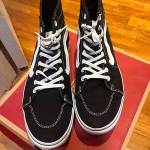 Women’s size 10 Vans platform High-Top Sneakers